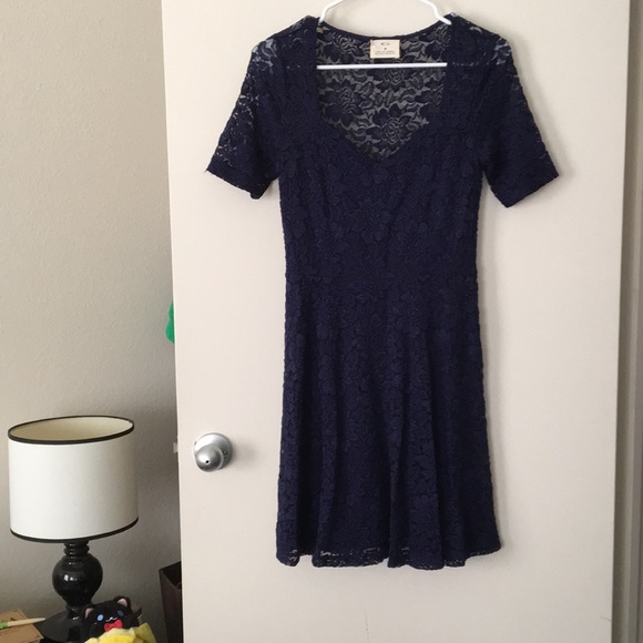 Urban Outfitters Lace Dress - Picture 4 of 6